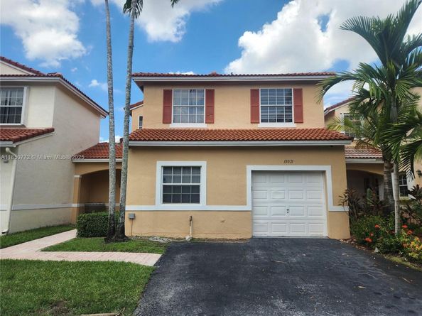 18021 SW 11th Ct, Pembroke Pines FL 33029