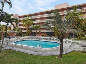 180 NE 12th Ave 15B, Hallandale Beach FL 33009