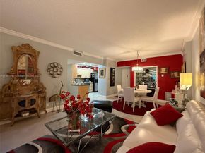 4350 Hillcrest Dr 112, Hollywood FL 33021