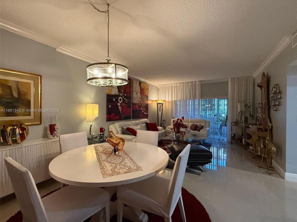 4350 Hillcrest Dr 112, Hollywood FL 33021