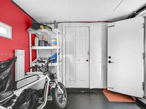 6629 Sheridan St, Hollywood FL 33024