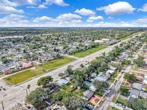 6629 Sheridan St, Hollywood FL 33024