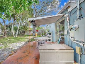 6629 Sheridan St, Hollywood FL 33024