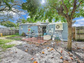 6629 Sheridan St, Hollywood FL 33024