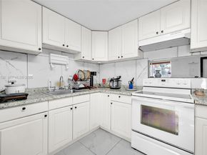 6629 Sheridan St, Hollywood FL 33024