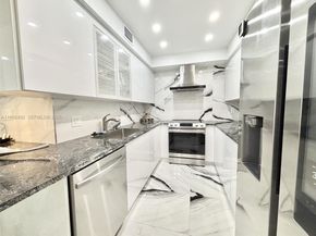 1965 S Ocean Dr 15B, Hallandale Beach FL 33009