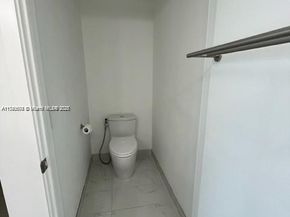 16385 Biscayne Blvd 904, North Miami Beach FL 33160