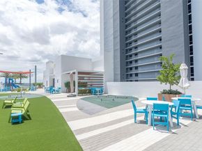 16385 Biscayne Blvd 904, North Miami Beach FL 33160