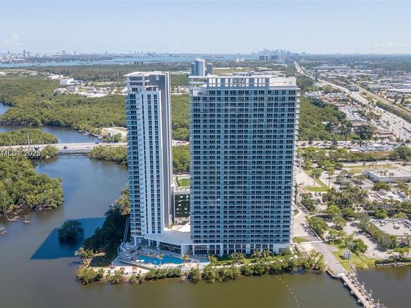 16385 Biscayne Blvd 904, North Miami Beach FL 33160