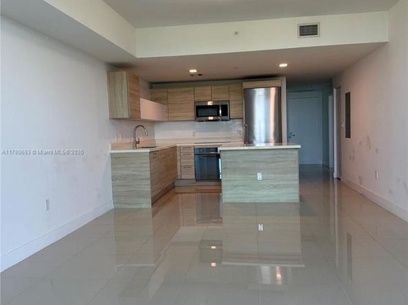 16385 Biscayne Blvd 904, North Miami Beach FL 33160
