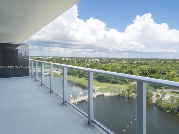 16385 Biscayne Blvd 904, North Miami Beach FL 33160