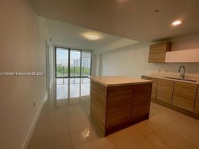 16385 Biscayne Blvd 904, North Miami Beach FL 33160