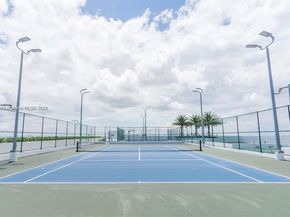16385 Biscayne Blvd 904, North Miami Beach FL 33160
