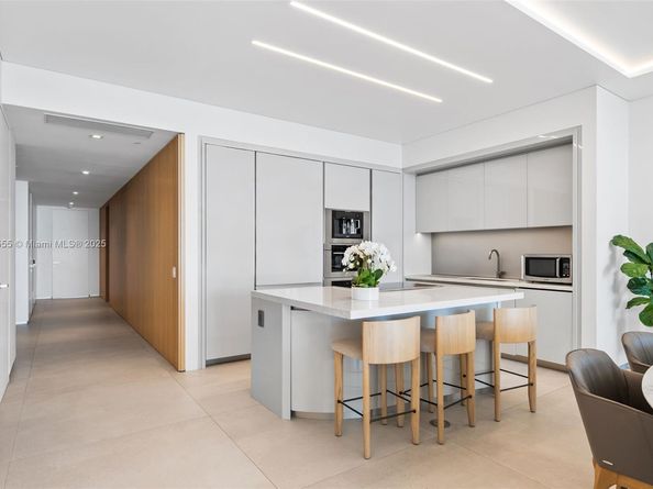 18975 Collins Ave 401, Sunny Isles Beach FL 33160