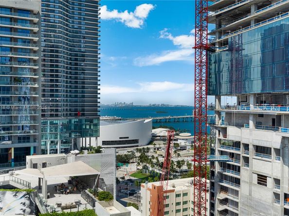 234 NE 3rd St LPH06, Miami FL 33132