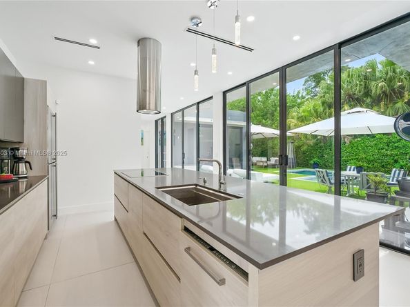 1845 NE 124th St, North Miami FL 33181