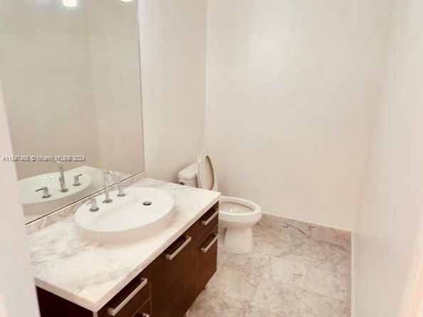 253 NE 2nd St 622, Miami FL 33132