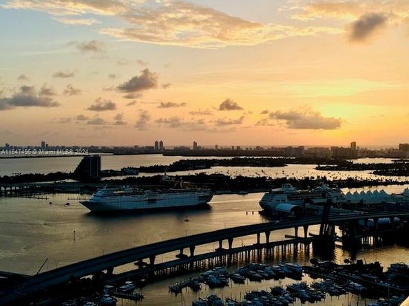253 NE 2nd St 622, Miami FL 33132