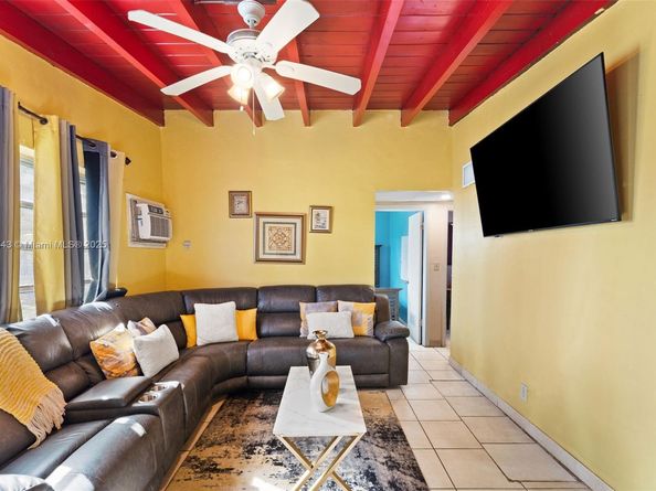 2620 SW 53rd Ave, West Park FL 33023