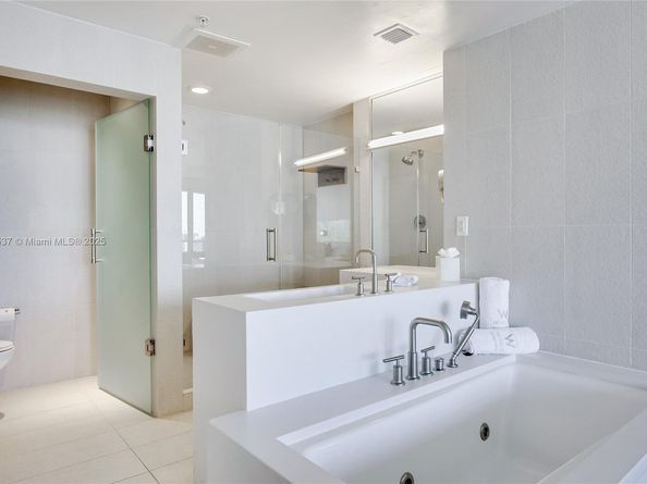 3101 Bayshore Dr 1802, Fort Lauderdale FL 33304