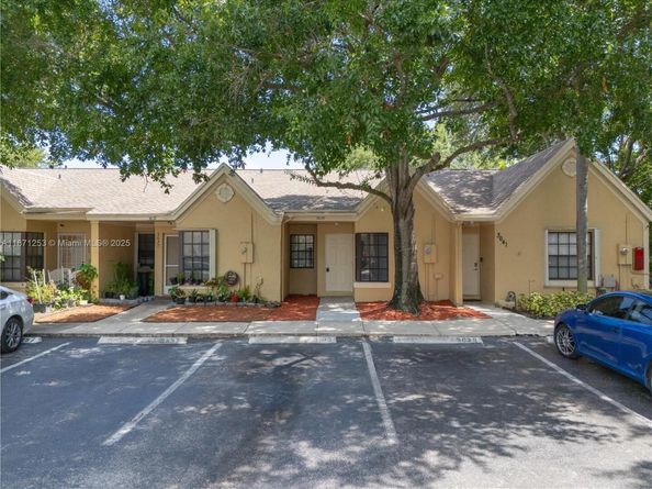 3639 NW 83rd Ln, Sunrise FL 33351