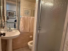 1000 Parkview Dr 1022, Hallandale Beach FL 33009