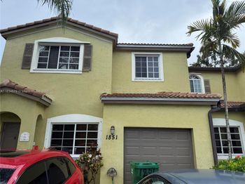 1851 SW 101st Way