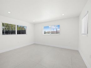 3333 Roosevelt St, Hollywood FL 33021