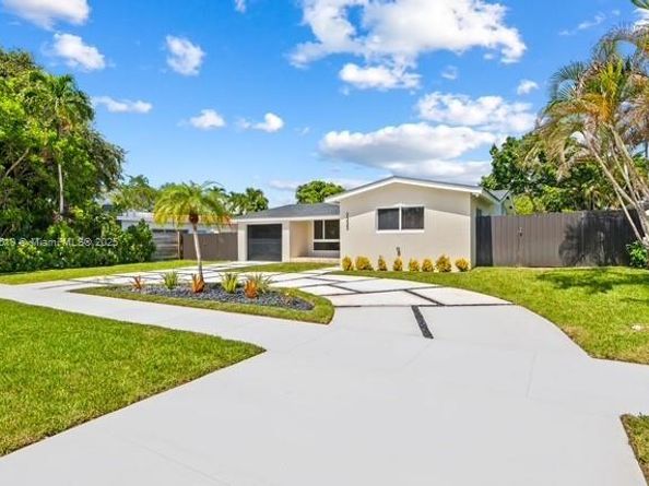 3333 Roosevelt St, Hollywood FL 33021