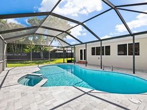 3333 Roosevelt St, Hollywood FL 33021