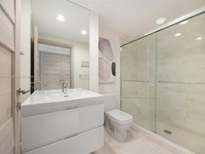 17301 Biscayne Blvd 2009, North Miami Beach FL 33160
