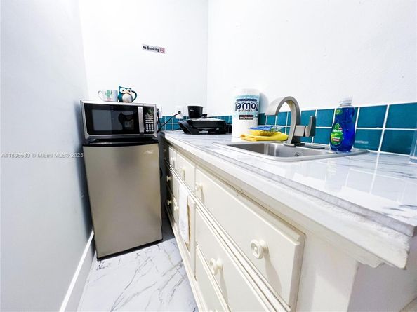 1321 NW 171st St, Miami Gardens FL 33169