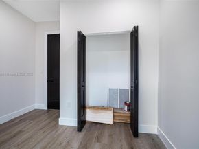 535 NW 52nd St, Miami FL 33127