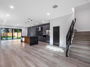 535 NW 52nd St, Miami FL 33127