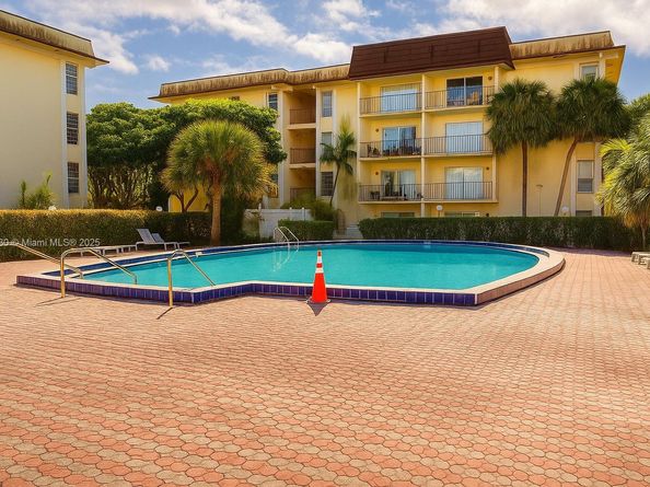 11905 NE 2nd Ave C301, North Miami FL 33161