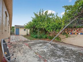 890 NW 35th Ave, Lauderhill FL 33311