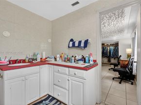 890 NW 35th Ave, Lauderhill FL 33311