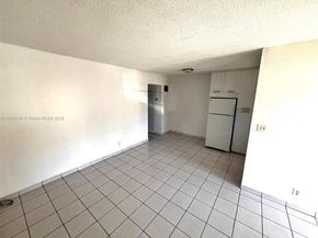 2145 Pierce St 105, Hollywood FL 33020