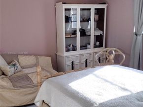 2145 Pierce St 105, Hollywood FL 33020