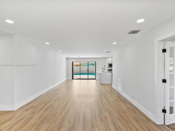 3170 NW 69th St, Fort Lauderdale FL 33309