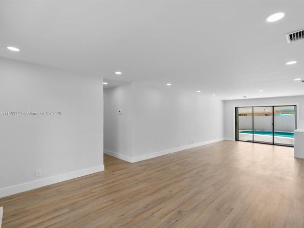 3170 NW 69th St, Fort Lauderdale FL 33309