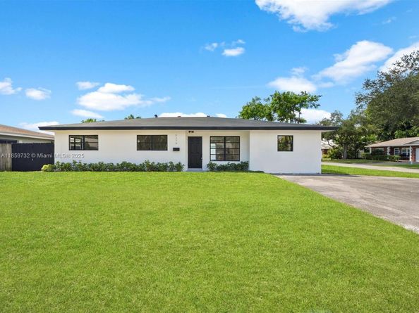 3170 NW 69th St, Fort Lauderdale FL 33309