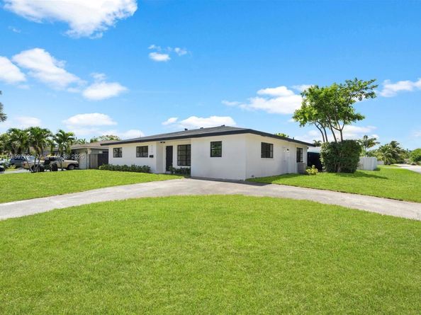 3170 NW 69th St, Fort Lauderdale FL 33309