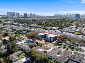 714 NE 10th St 108, Hallandale Beach FL 33009