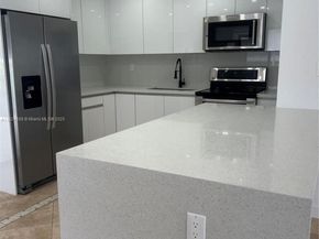 2368 / 2370 NW 33rd St, Miami FL 33142