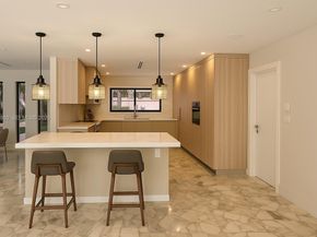 1201 Diplomat Pkwy, Hollywood FL 33019