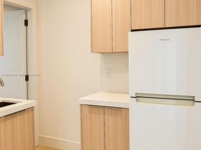 1201 Diplomat Pkwy, Hollywood FL 33019