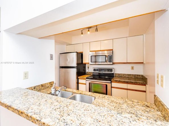 15489 N Miami Lakeway N 2023, Miami Lakes FL 33014