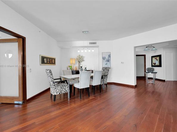 21050 Point Pl 2001, Aventura FL 33180