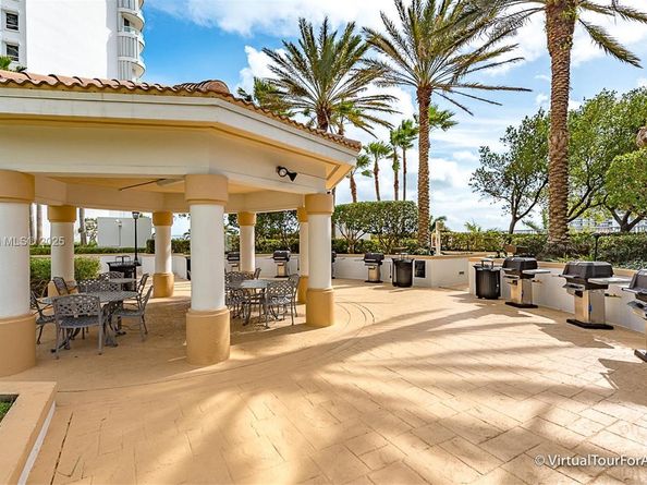 21050 Point Pl 2001, Aventura FL 33180